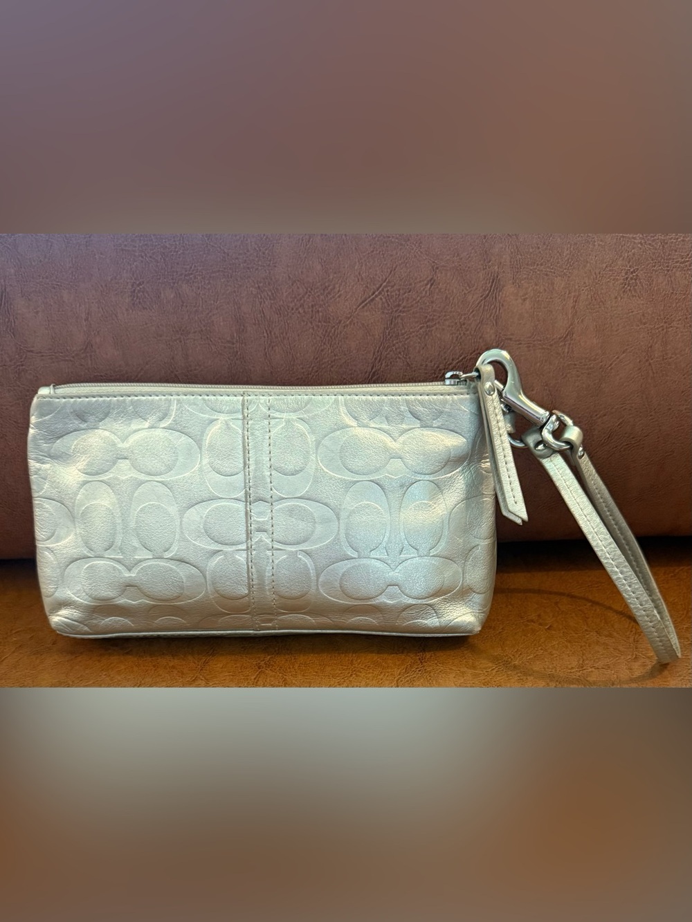 Coach Metallic Gold Embossed Signature Leather Wristlet Clutch Y2K - Picture 2 of 13